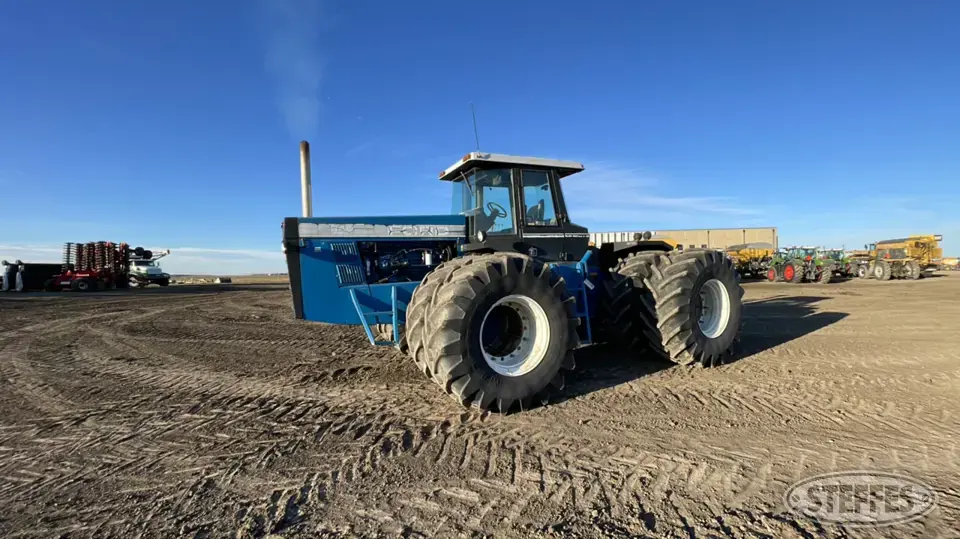 1991 Ford 946 Versatile 4WD Tractor