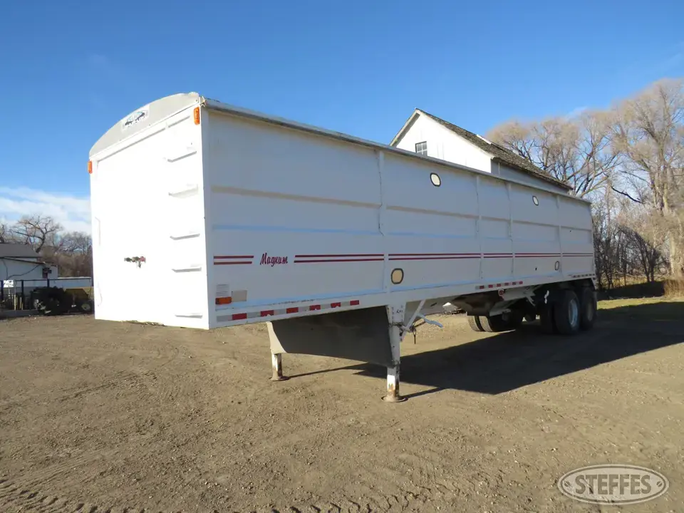2002 Magnum Hopper Bottom Trailer