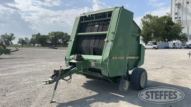 John Deere 535