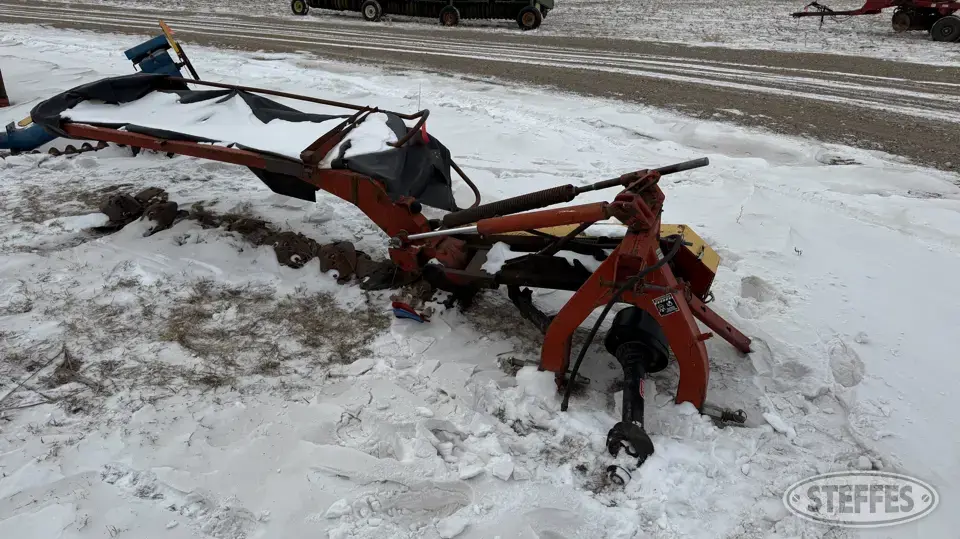 New Holland 617 Disc Mower