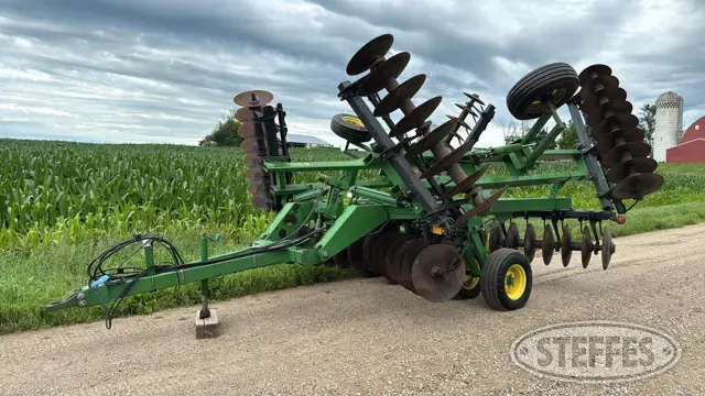 John Deere 630