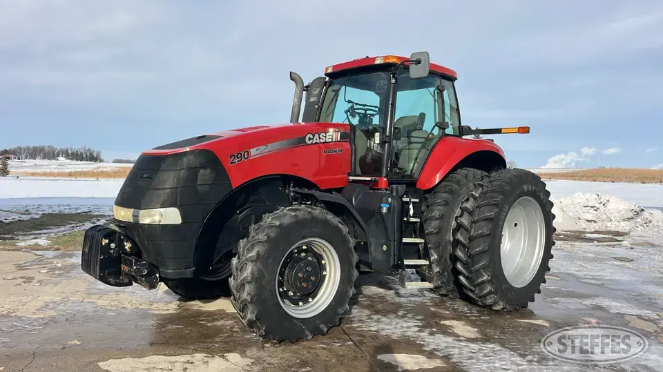 2011 Case IH Magnum 290 MFWD Tractor