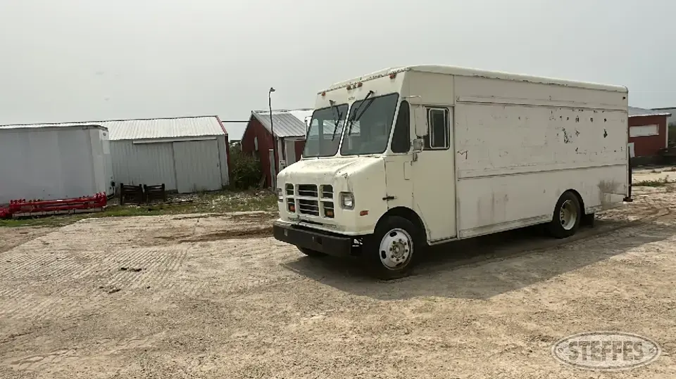 1997 International Van Truck