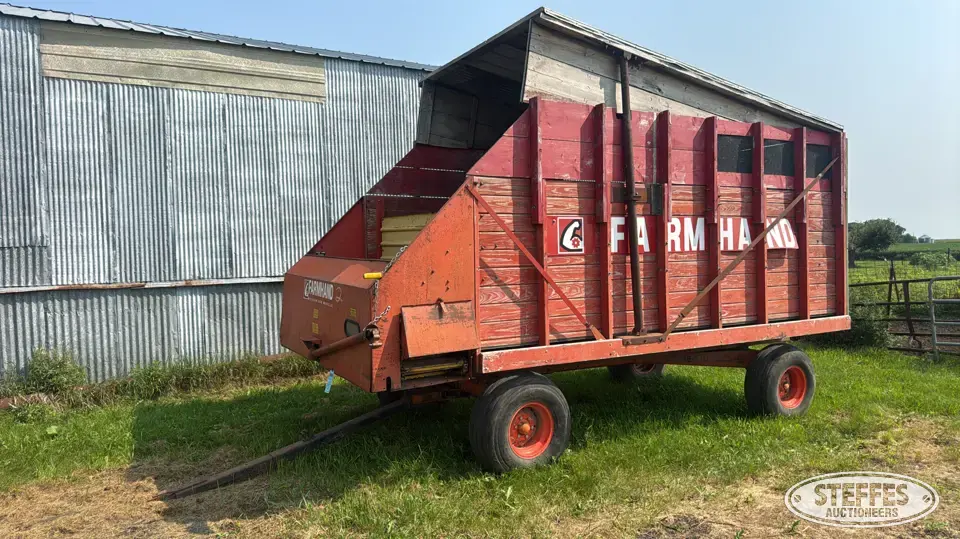 Farmhand F48-B Forage Wagon