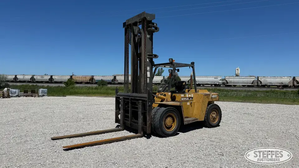 1996 CAT DP90 Rough Terrain Forklift