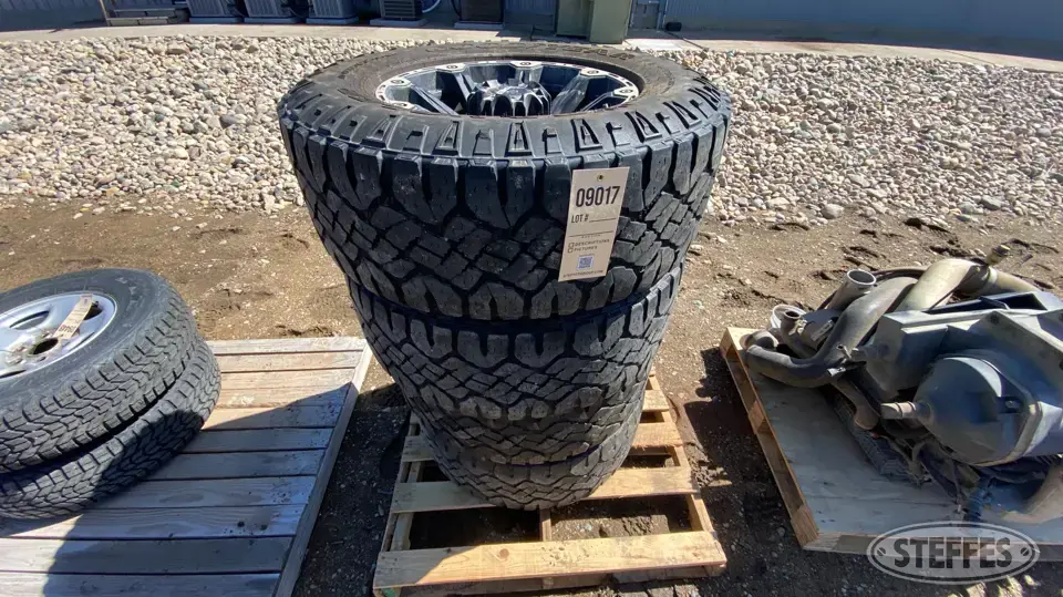 (4) Goodyear Wrangler LT295/65R18 tires Passenger-Light Truck Tire