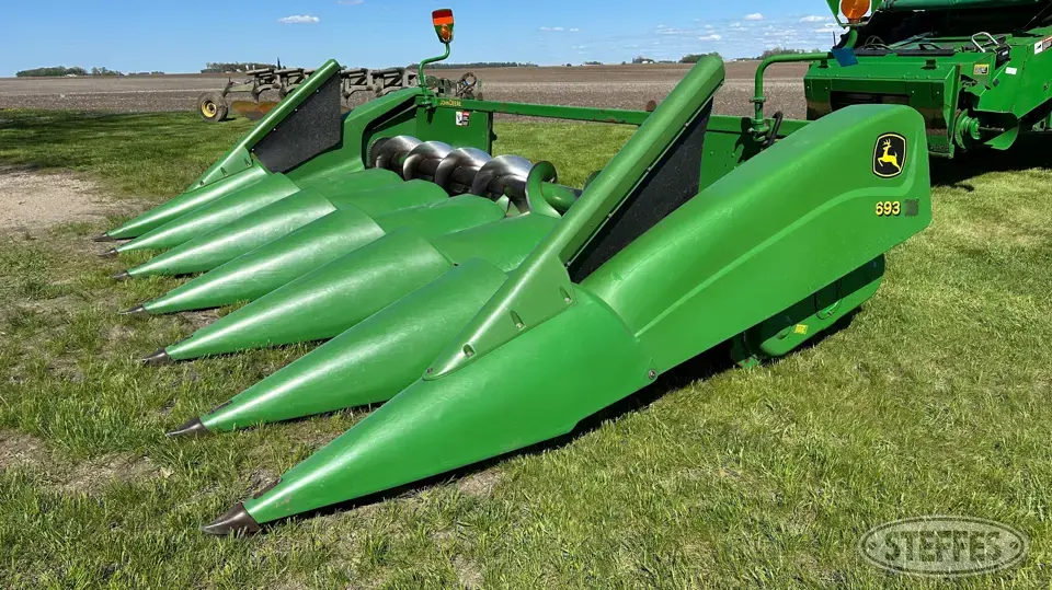 2003 John Deere 693 Corn Head