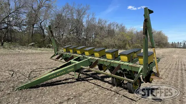1982 John Deere 7000 MaxEmerge
