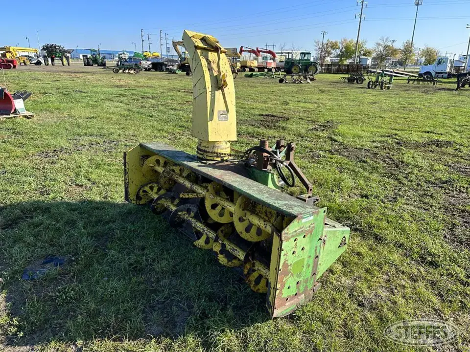 John Deere 273 3 Pt. Snowblower