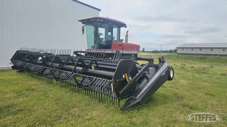 2003 MacDon 9352 Turbo Self-Propelled Windrower