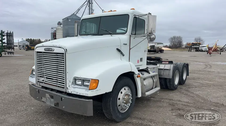 2000 Freightliner FLD112 Conventional Truck without Sleeper