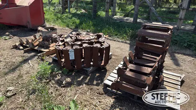 Loegering steel skid steer tracks