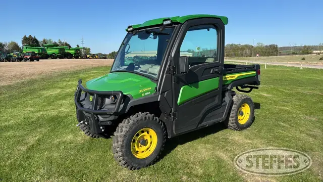 2021 John Deere XUV835R