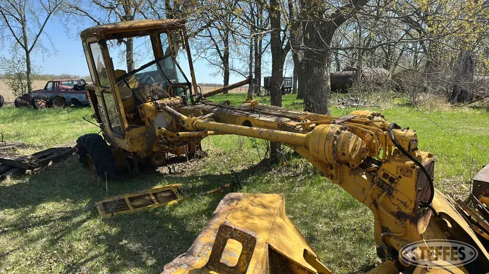 CAT 12F Motor Grader