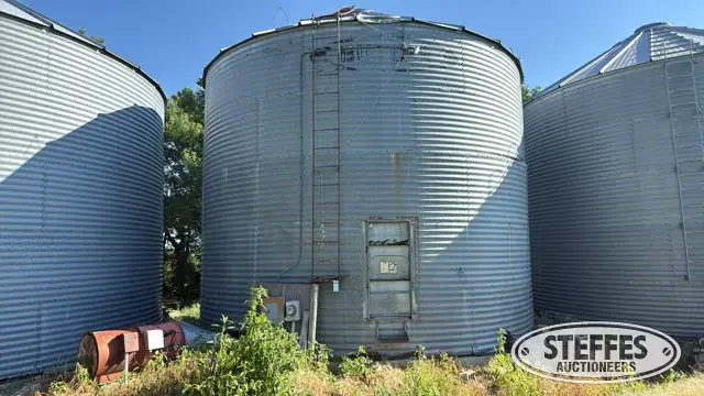Butler grain bin