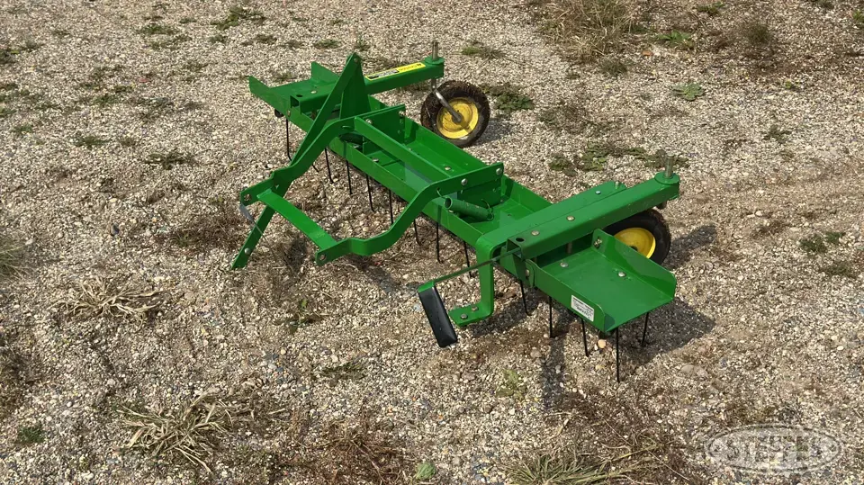 John Deere lawn dethatcher Lawn and Garden-Other