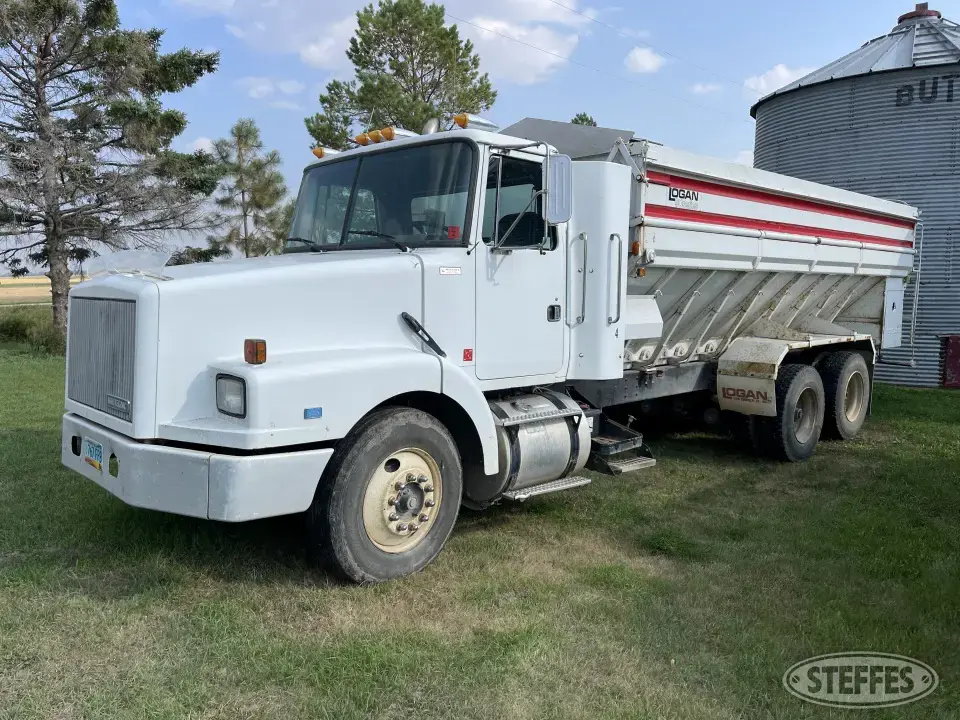 1990 Volvo White GMC Tandem Boxed Truck