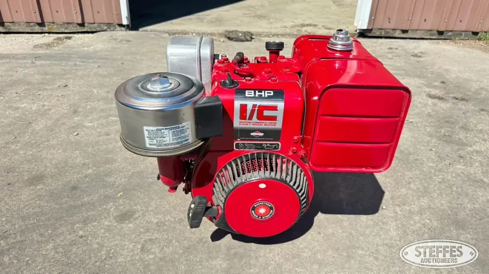 Briggs & Stratton gas engine Farm Support Item