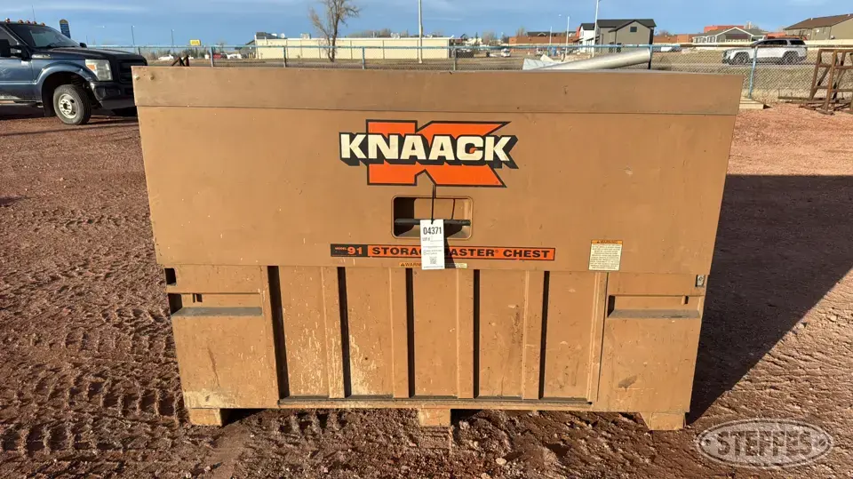 Knaack 91 Storage Master Storage and Bench