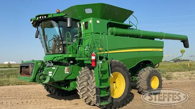 2017 John Deere S690
