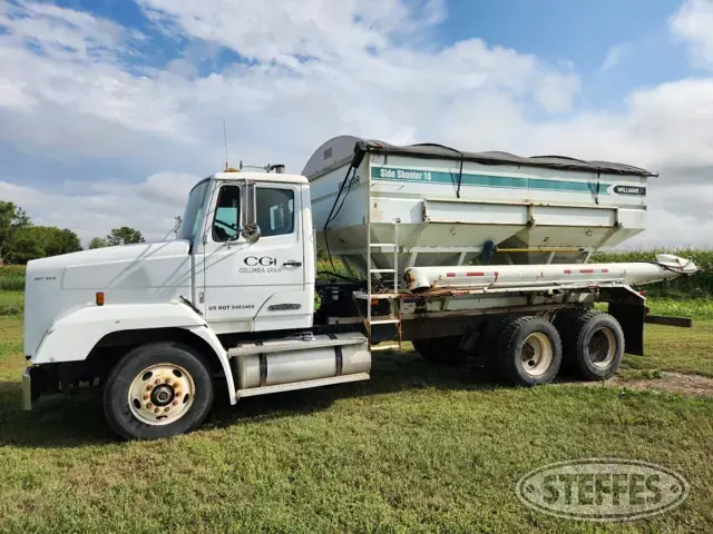 1991 Freightliner FLC
