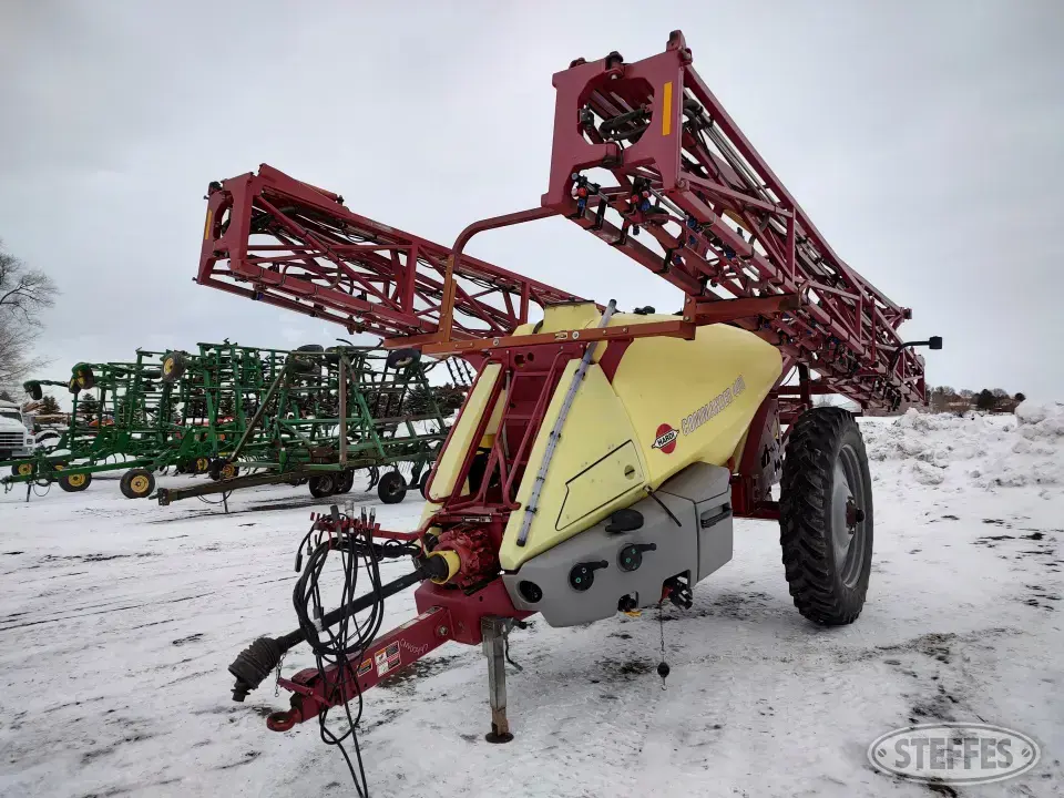 2008 Hardi Commander 4400 Pull-Type Sprayer