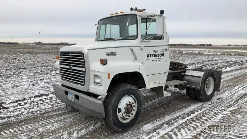 1988 Ford L8000 Conventional Truck without Sleeper