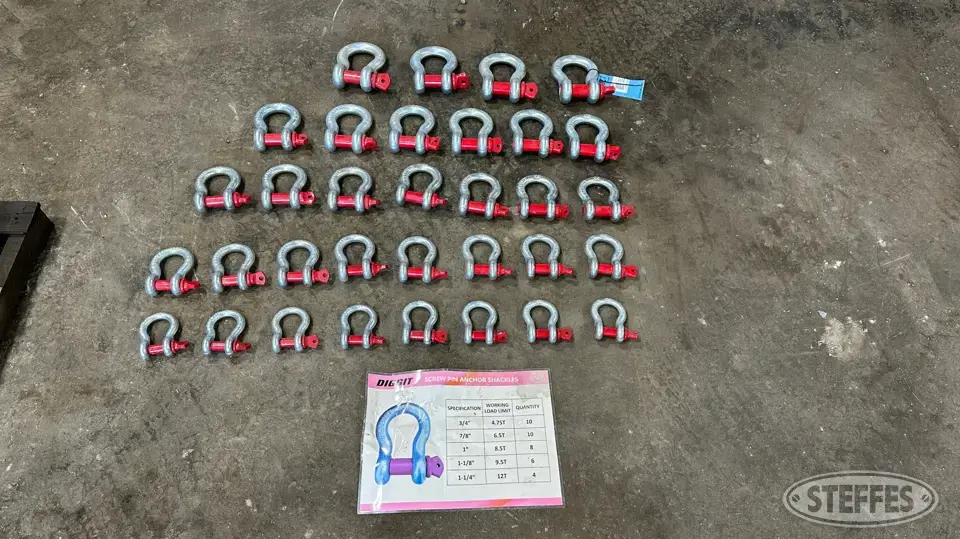 (18) Diggit screw pin anchor shackles Construction Support Item