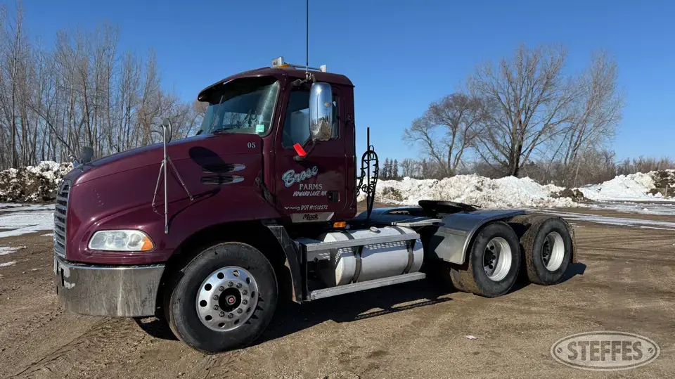 2005 Mack Vision CX613 Conventional Truck without Sleeper