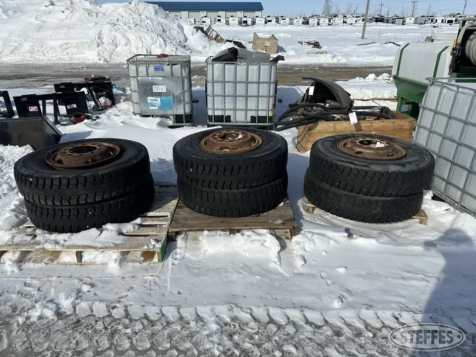 Sumitomo Truck Tire