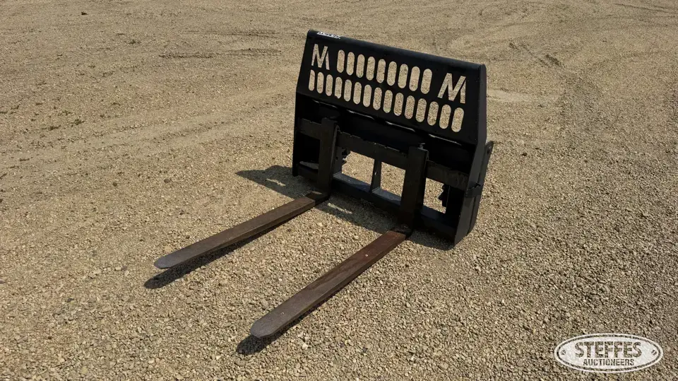 Notch Manufacturing 55PF Tractor Loaders and Attachment