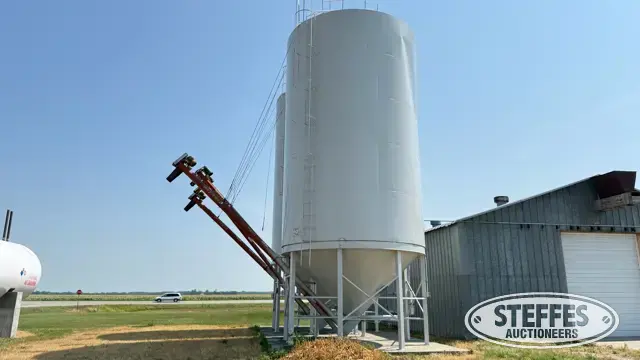 Lorrich hopper bin