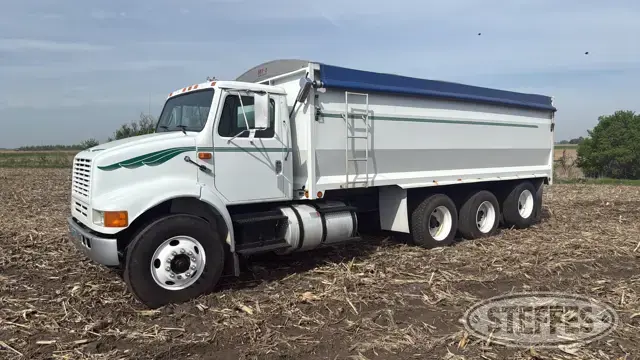 1992 International 8100