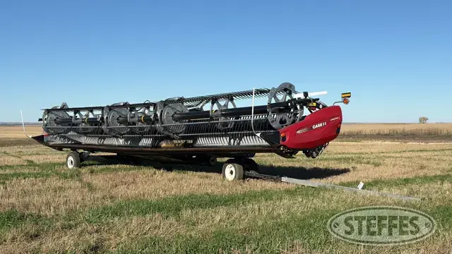 2023 MacDon FD240