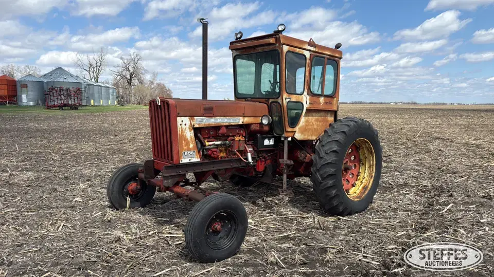 1964 Farmall 806 Collectible Tractor