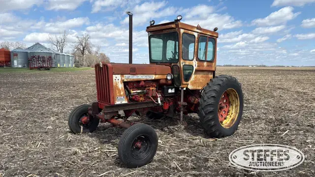 1964 Farmall 806