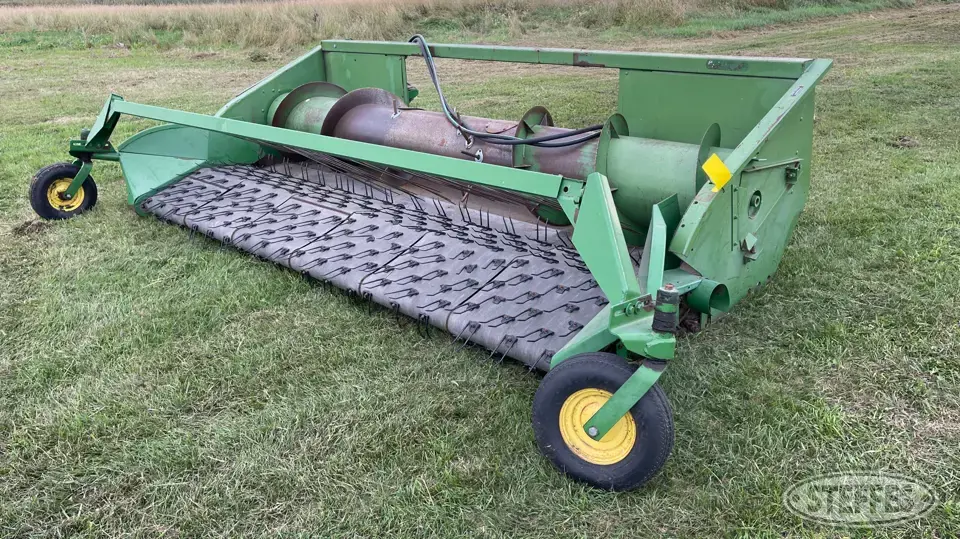 John Deere 212 Pickup Head