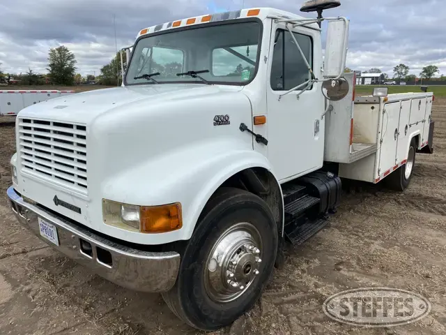 2001 International 4700