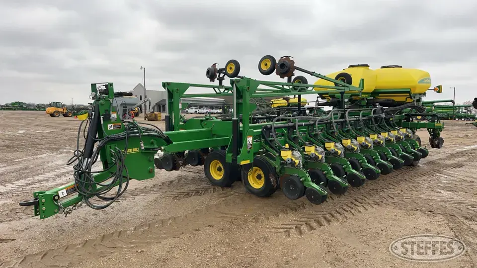 2008 John Deere DB60 12 or More Row Planter