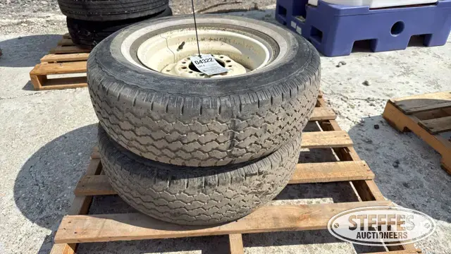 (2) 245/80R15 tires