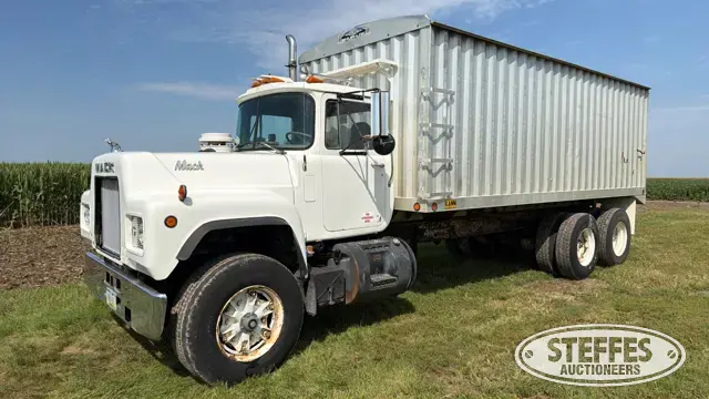 1985 Mack RD686S