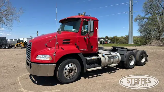 2014 Mack Pinnacle CXU613