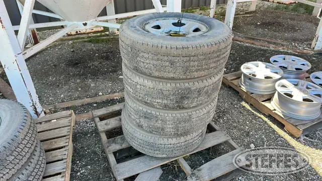 (4) Firestone 245/75R16 tires