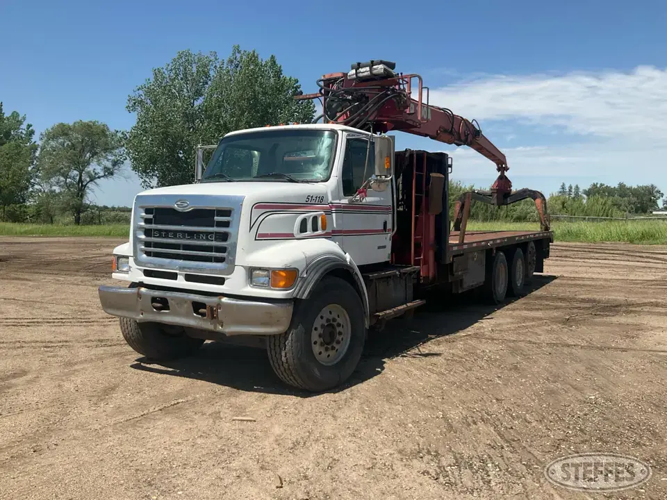 2002 Sterling L9500 Specialty Truck