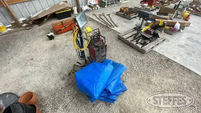 Century Battery Charger, Work Light