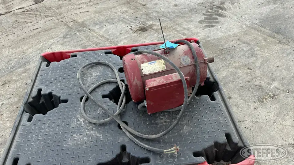 Leeson Farm Support Item