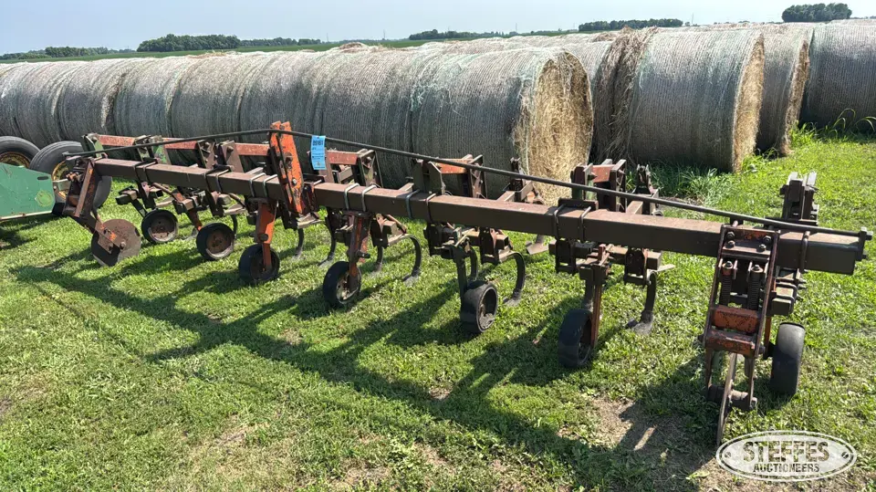 Glencoe row crop cultivator