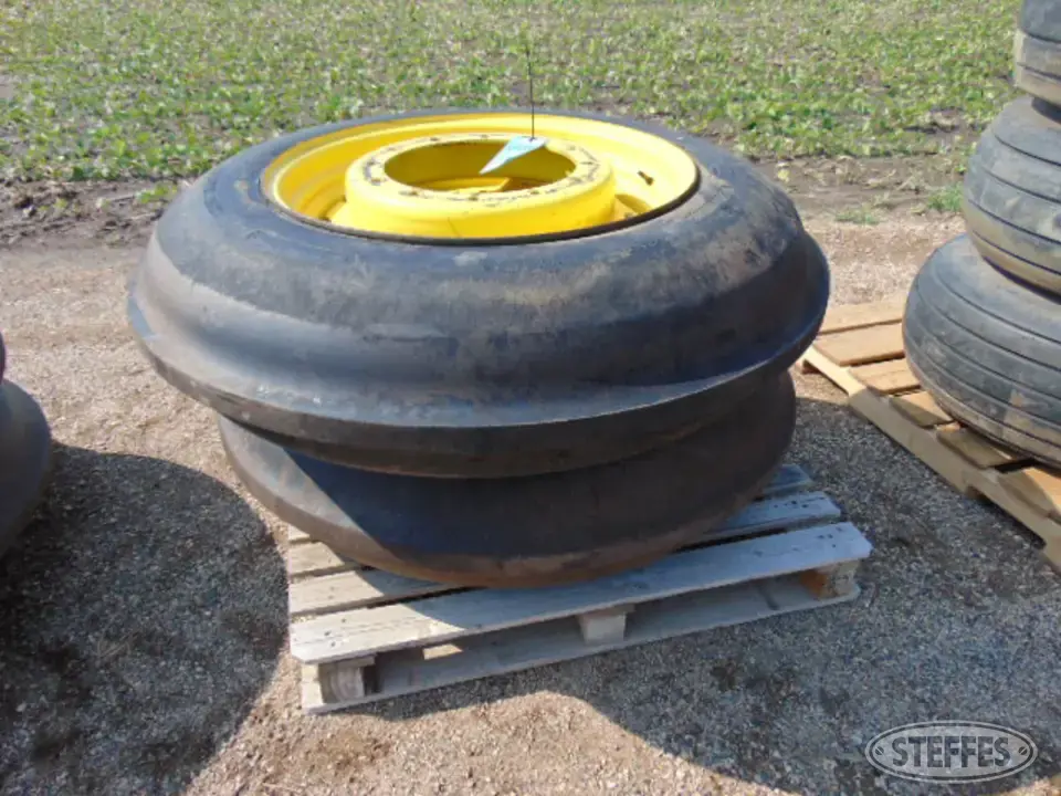 Titan FWA Tractor-Implement Tire