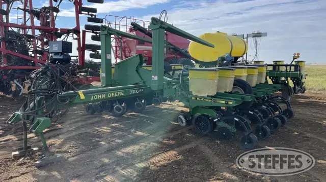 1991 John Deere 7200 MaxEmerge 2