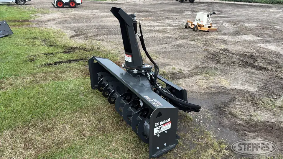 2020 Bobcat SB200 Skid Steer Snow Pushers and Snowblower